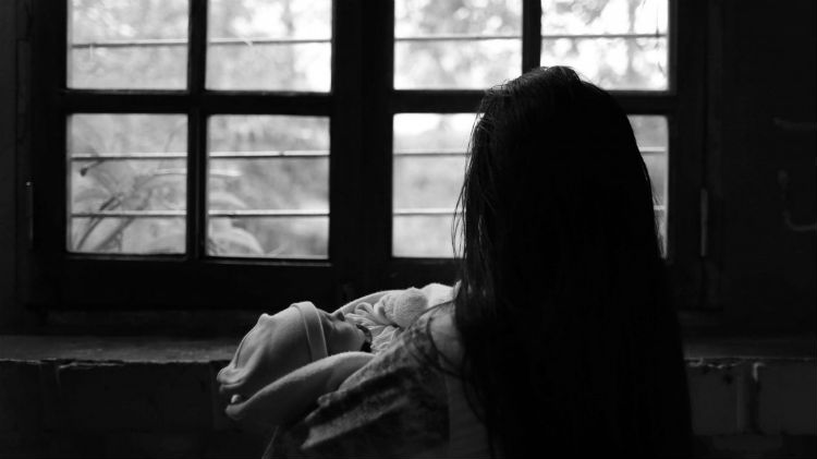 Protégelas, cuídalas, ilumínalas. Fortalécelas en el alma y en el cuerpo. Protégelas, cuídalas, ilumínalas. Fortalécelas en el alma y en el cuerpo.