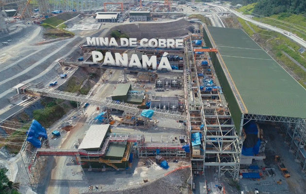 Con un costo de construcción de 6,300 millones de dólares, la mina Cobre Panamá es el proyecto de inversión privada más importante de la historia del país. Con un costo de construcción de 6,300 millones de dólares, la mina Cobre Panamá es el proyecto de inversión privada más importante de la historia del país.