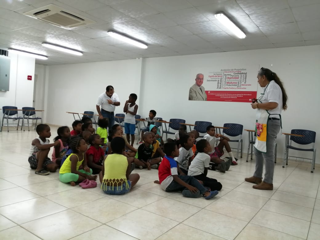 Taller de lectura en Colón. Taller de lectura en Colón.