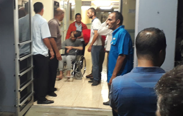 Los palestinos recibieron atención médica en un hospital privado. Los palestinos recibieron atención médica en un hospital privado.