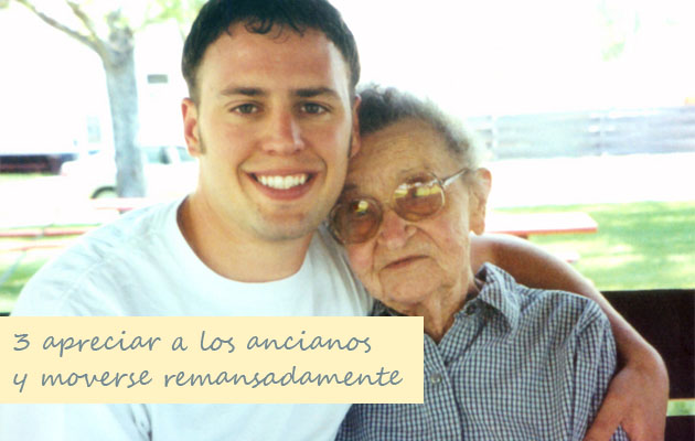 3 ancianos y paso de vida Foto de abuela y nieto. Jenny Erickson