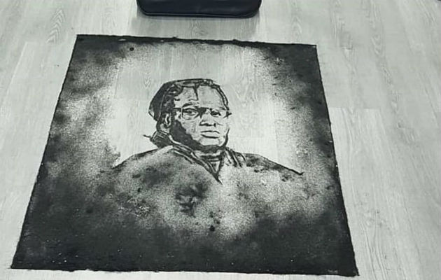 Todo fue hecho con cabello. Todo fue hecho con cabello.