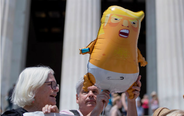 Entre tanques, Washington se prepara para la gran fiesta patriótica de Trump El globo infable "Bebé Trump" también será la atracción este 4 de julio. Foto: EFE.