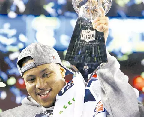 Smith, con una noche redonda en el Super Bowl  