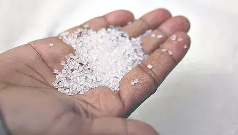 Descuento del azúcar cruda impulsa proceso para un mayor refinado 