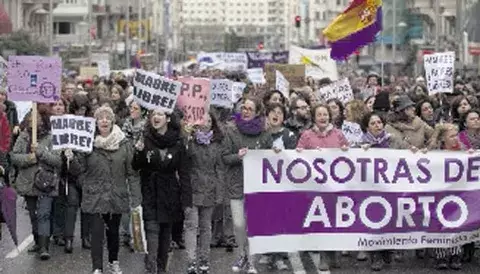 Marchan contra la ley  