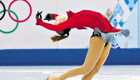 Rusia logró primer oro en patinaje artístico 