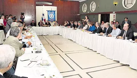 Empresarios respaldan lo negociado entre la ACP y el consorcio GUPC  