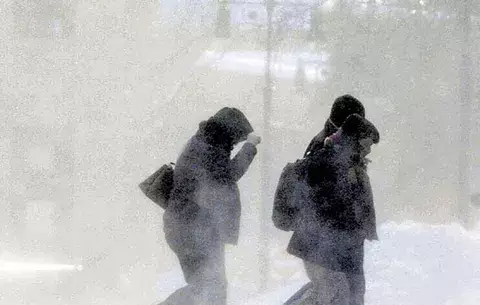 Tormenta de nieve impacta Canadá, tras  pasar por EE.UU. 