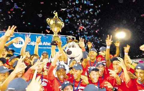 Un contundente tricampeón 