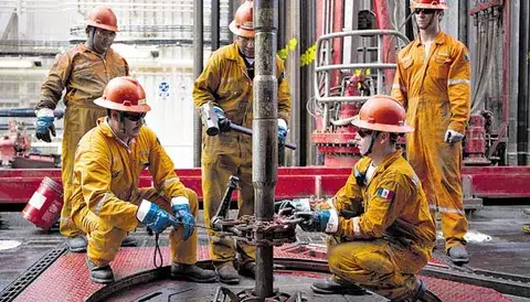 Prohibición de Pemex derrumba deuda por error en venta de bonos 