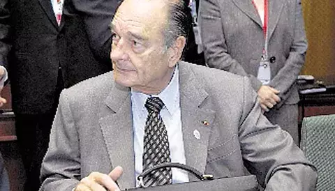Hospitalizan a Chirac 