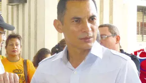 Alberto Reyes pide creer en la vocación y virtud de los independientes 