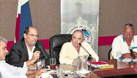José Domingo propone nuevos megaproyectos 