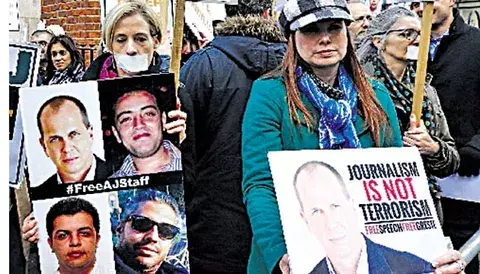 Se inicia el juicio a 20 periodistas 