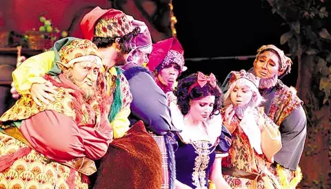 Blanca Nieves se va de gira 
