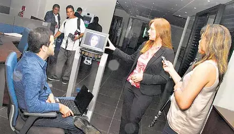Carreras bilingües deben mejorar los programas 