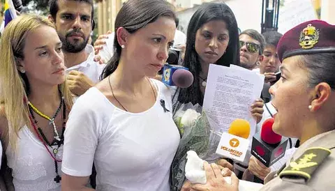 Opositoras y campesinos se toman las calles de Caracas 