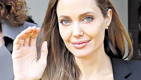 Jolie, lista para la ceremonia 
