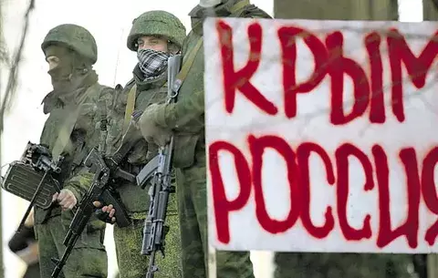 Ejército ruso controla las bases de Crimea ucraniana 