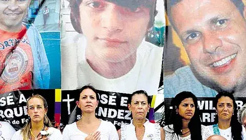Recuerdan a los 18 caídos en las protestas  