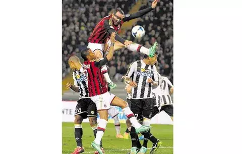 Milan no encontró la luz  ante  Udinese 