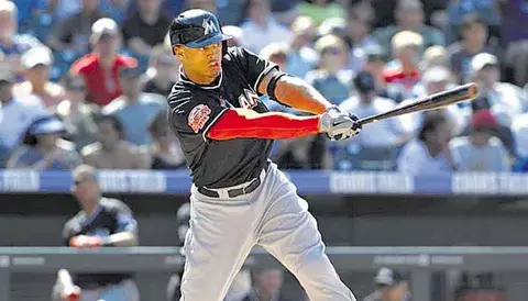 Giancarlo Stanton pisará el terreno del Rod Carew 