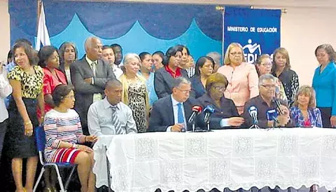 Docentes de la capital inician la acreditación 
