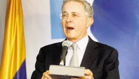 Uribe: Congreso es bastante ilegítimo 