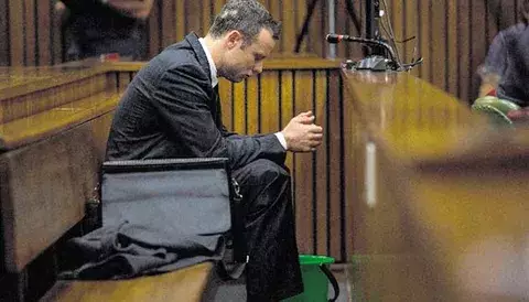 Pistorius se hunde más 