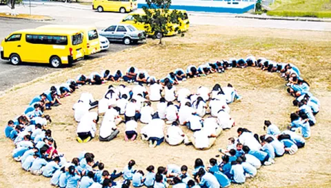 Howard Academy conmemora el Día del Autismo