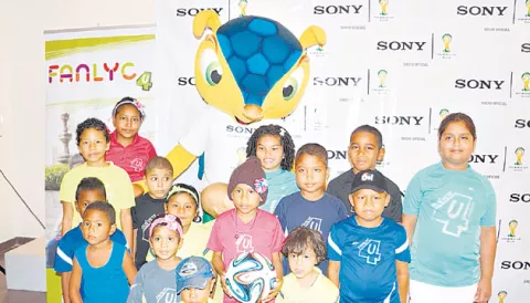 Sony realiza fiesta pre-Mundial para Fanlyc