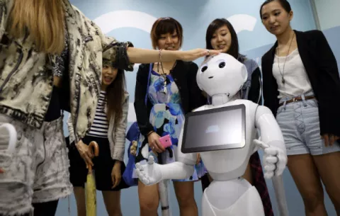 Robot emocional saldrá a la venta en Japón 