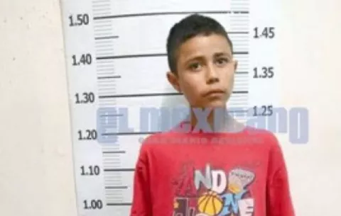 Lo arrestan, piensan que es un niño, pero tiene 20 años