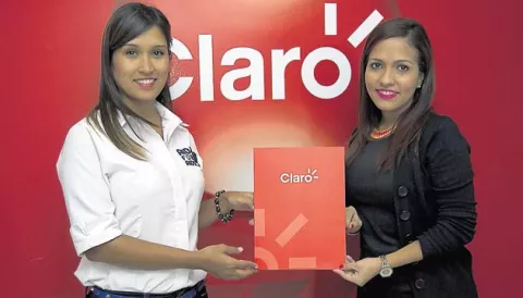 Claro Panamá entrega donación a Aid for Aids