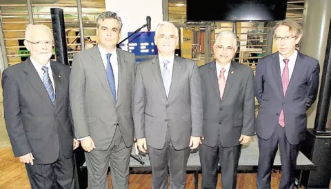 Exposición de fotos por 75 aniversario