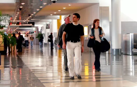 3 aparatos que te impulsan a nivel "viajero experto" por los aeropuertos