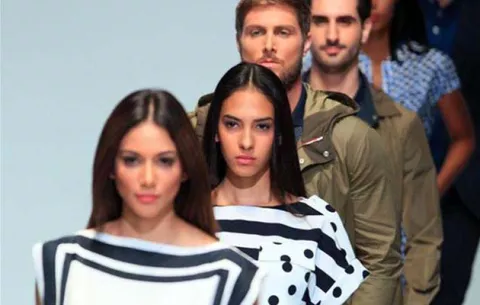 VIDEO desfile de Carolina Herrera, un éxito total
