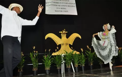 EVENTO Comida rica internacional y ayudas a los niños