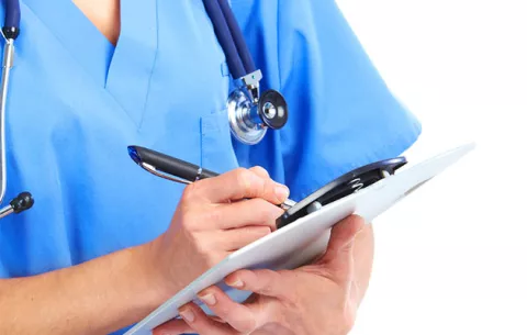 Las reacciones han sido exageradas cuando se diagnostica el cáncer: Estudio