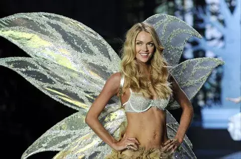 Las chicas de Victoria's Secret deslumbraron en la pasarela  