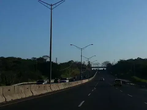 Panameños continúan viajando hacia el interior