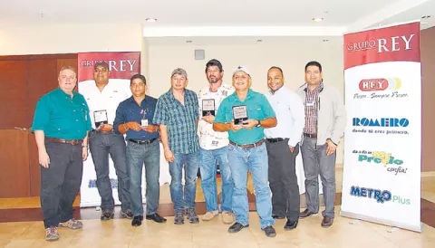 Grupo Rey reconoce la labor de productores chiricanos
