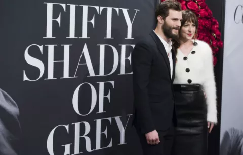 Cita o noche con amigas: fans planean ver "50 sombras" 