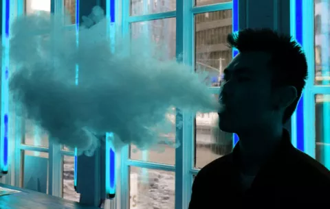 Fumadores combinan productos en su hábito