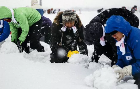 Japón bate el Guinness al mayor número de muñecos de nieve