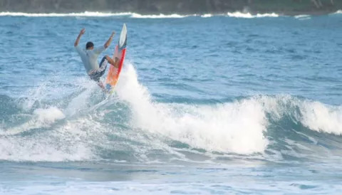 Pacífico panameño, un paraíso para surfistas