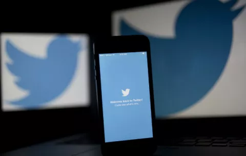 Charla de creadores de redes sociales acaba en denuncia por engaño en Chile
