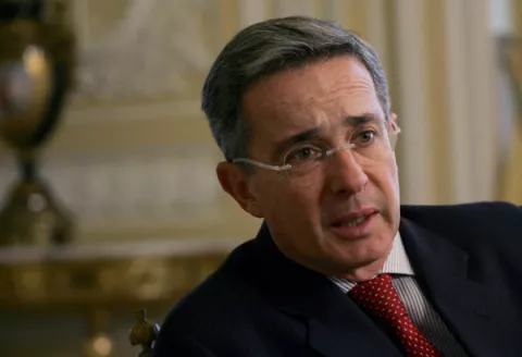 ¿Tuit del expresidente Álvaro Uribe con alto contenido sexual?        