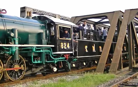 Tailandia no es solo playa, sino que encanta a los amantes de los trenes antiguos